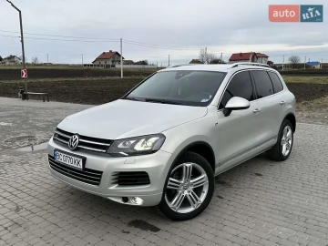 Авто Volkswagen Touareg 2014 № 7521287