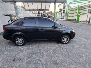Авто Chevrolet Aveo 2005 № 7521347
