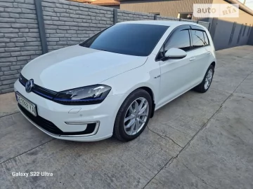 Авто Volkswagen E-Golf 2016 № 7521483