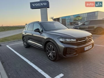 Авто Volkswagen Touareg 2024 № 7521608