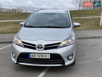 Авто Toyota Verso 2015 № 7521734