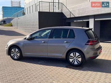 Авто Volkswagen E-Golf 2016 № 7521893