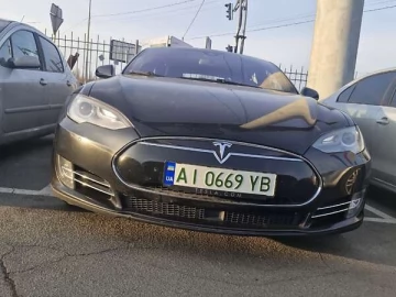 Авто Tesla Model S 2015 № 7521924