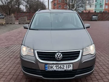 Авто Volkswagen Touran 2007 № 7522084