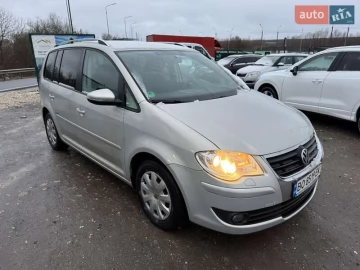 Авто Volkswagen Touran 2010 № 7522269