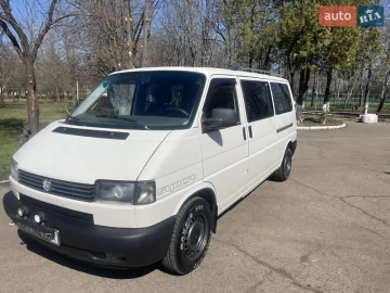 Авто Volkswagen Transporter 2000 № 7522287