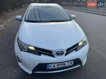 Авто Toyota Auris 2013 № 7522545
