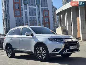 Авто Mitsubishi Outlander 2018 № 7523380