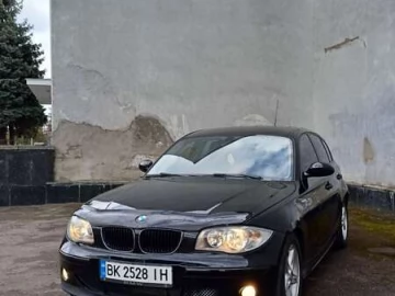 Авто BMW 1 Series 2005 № 7523568