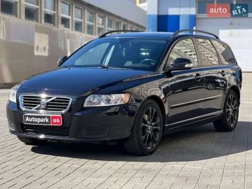 Авто Volvo V50 2011 № 7523696