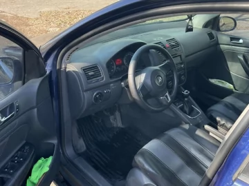 Авто Volkswagen Golf 2004 № 7524016