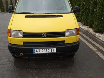 Авто Volkswagen Transporter 2000 № 7524648