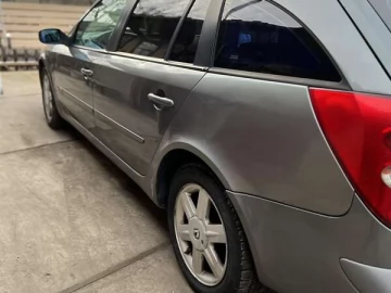Авто Renault Laguna 2004 № 7525317