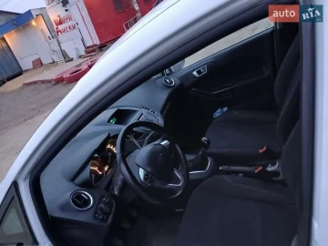 Авто Ford Fiesta 2014 № 7525485