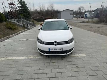 Авто Volkswagen Touran 2011 № 7525785