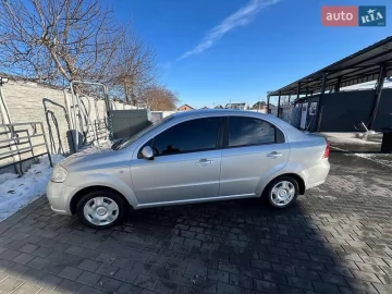 Авто Chevrolet Aveo 2007 № 7526008