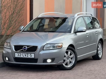 Авто Volvo V50 2012 № 7526071