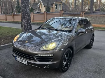 Авто Porsche Cayenne 2010 № 7526162