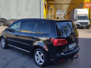 Авто Volkswagen Touran 2012 № 7526333