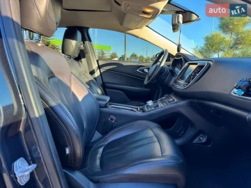 Авто Chrysler 200 2016 № 7526336