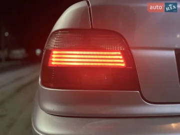 Авто BMW 5 Series 2001 № 7526536
