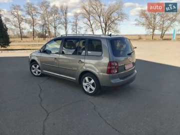 Авто Volkswagen Touran 2008 № 7526576