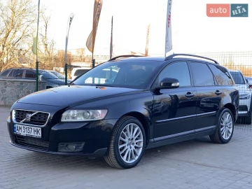 Авто Volvo V50 2010 № 7527760