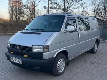 Авто Volkswagen Transporter 2000 № 7528787
