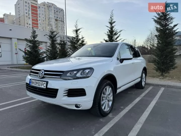 Авто Volkswagen Touareg 2014 № 7529069