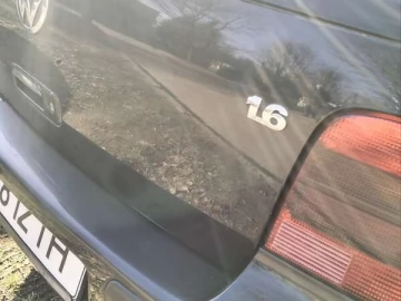 Авто Volkswagen Golf 2000 № 7529161