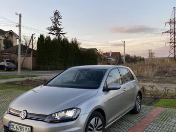 Авто Volkswagen E-Golf 2016 № 7529342