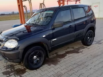 Авто Chevrolet Niva 2013 № 7529391