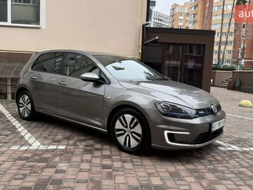 Авто Volkswagen E-Golf 2016 № 7529526