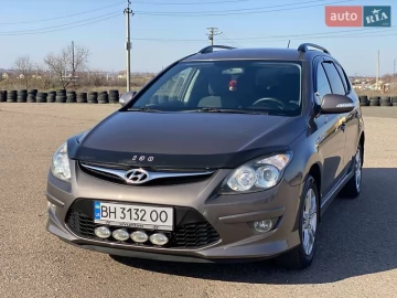 Авто Hyundai I30 2011 № 7529706