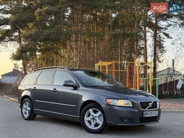 Авто Volvo V50 2009 № 7529816