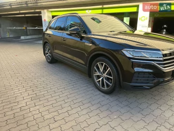 Авто Volkswagen Touareg 2019 № 7530083