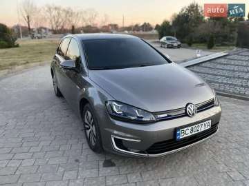 Авто Volkswagen E-Golf 2015 № 7530195