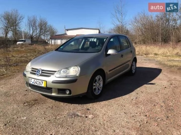 Авто Volkswagen Golf 2004 № 7530343
