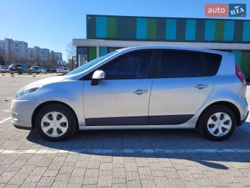 Авто Renault Megane Scenic 2011 № 7530378