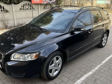 Авто Volvo V50 2009 № 7530439