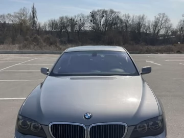 Авто BMW 7 Series 2005 № 7532041
