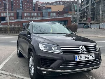 Авто Volkswagen Touareg 2015 № 7532247