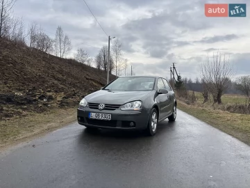 Авто Volkswagen Golf 2004 № 7534405