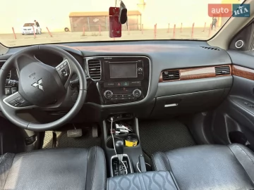 Авто Mitsubishi Outlander 2015 № 7534702