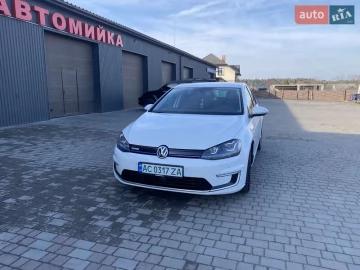 Авто Volkswagen E-Golf 2016 № 7534962