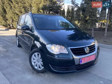 Авто Volkswagen Touran 2010 № 7535196