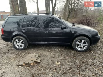 Авто Volkswagen Golf 2004 № 7535969