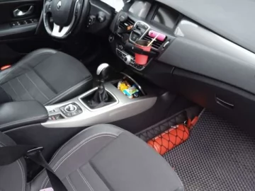 Авто Renault Laguna 2012 № 7536621