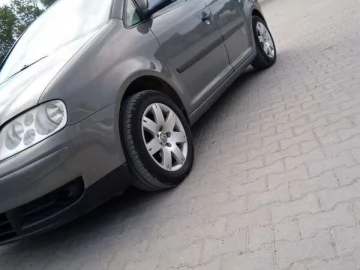 Авто Volkswagen Touran 2004 № 7537047