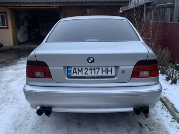 Авто BMW 5 Series 2001 № 7537682